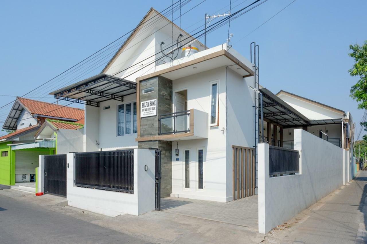 RedDoorz Plus Syariah near Stasiun Tegal 2 Exterior foto